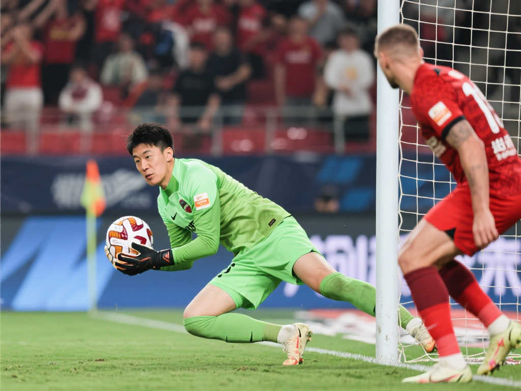 而半自动越 而半自动越