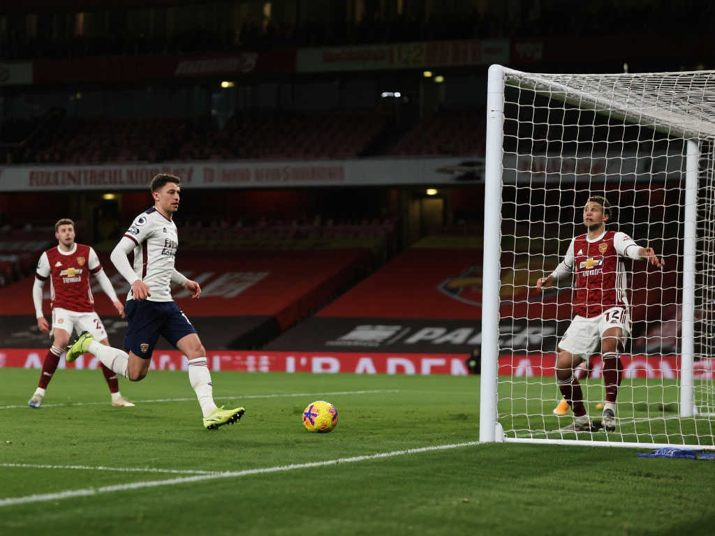 从侧面反映 从侧面反映